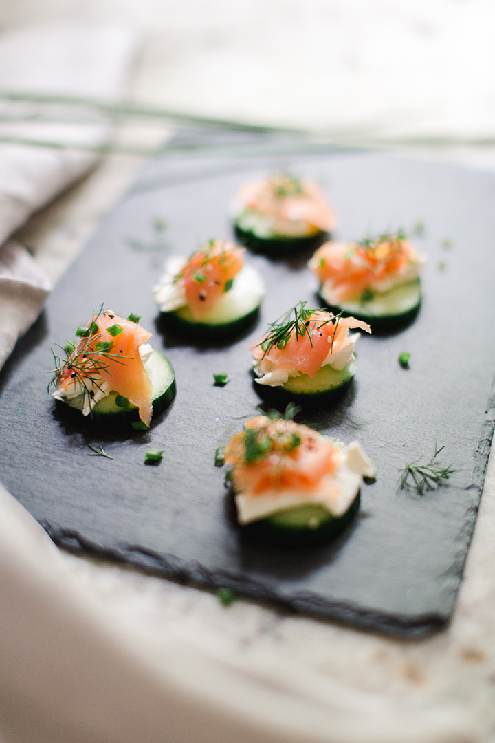 Make these fresh cucumber and salmon bites for a keto low-carb snack or appetizer using Everything But The Bagel Seasoning from Trader Joe's. 